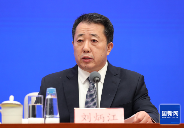 生态环境部总工程师、大气环境司司长刘炳江：坚持系统思维 加强综合施策 推动空气质量持续改善